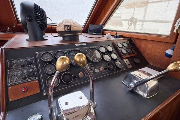 Jefferson Marquesa 52 Yacht For Sale