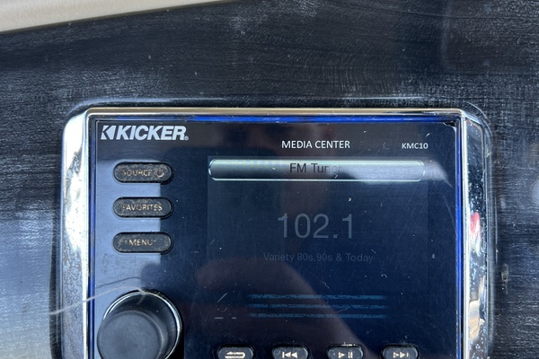 21ft Bennington Yacht For Sale