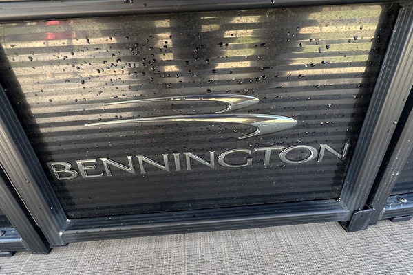 21ft Bennington Yacht For Sale