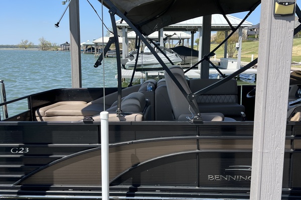 21ft Bennington Yacht For Sale