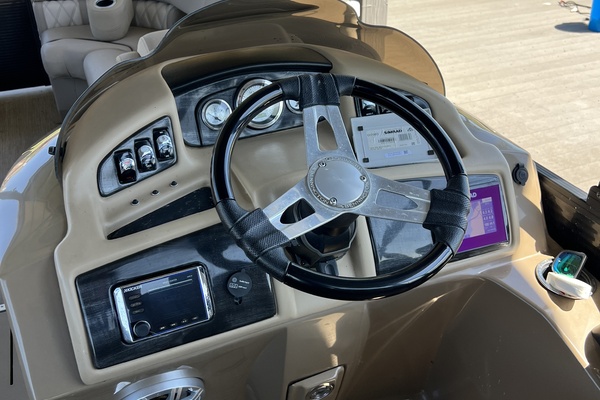 21ft Bennington Yacht For Sale