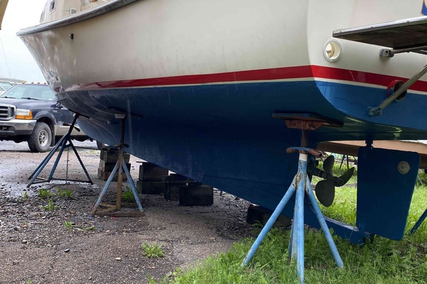 SPRAY 27ft Nauset Yacht For Sale