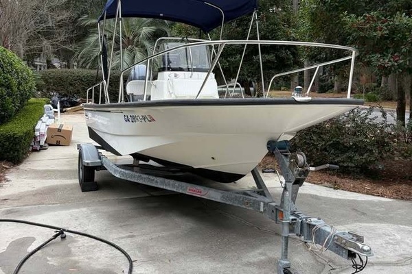 17ft Boston Whaler Yacht For Sale