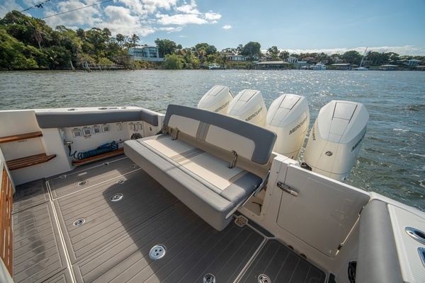 2024 Boston Whaler 38