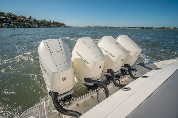 2024 Boston Whaler 38