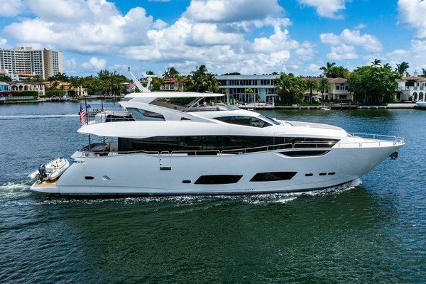 2019 Sunseeker 95
