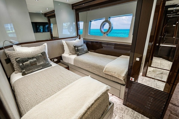 2019 Sunseeker 95