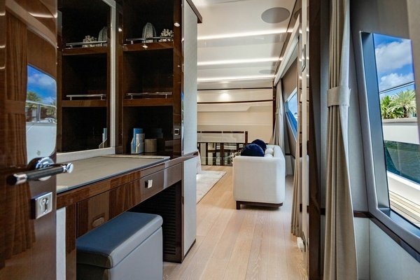 2019 Sunseeker 95