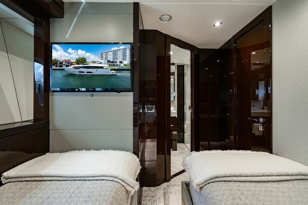 2019 Sunseeker 95