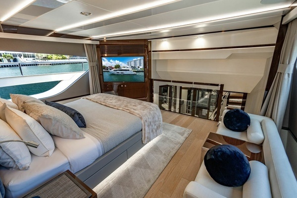 2019 Sunseeker 95