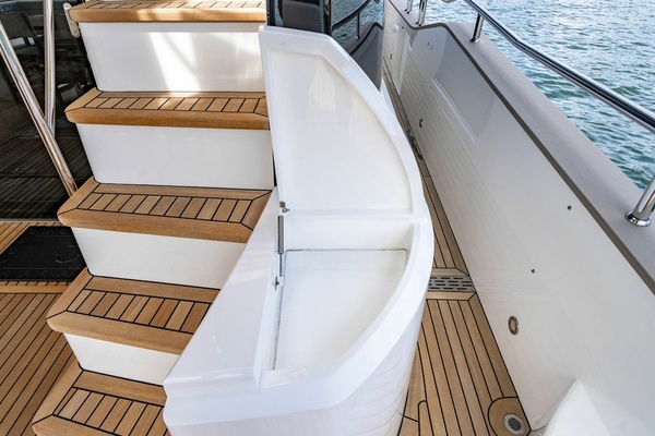 2019 Sunseeker 95