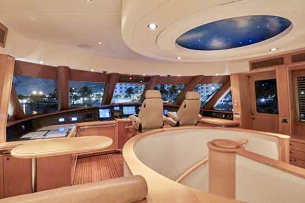 FAVOR 127ft Crescent Yacht For Sale