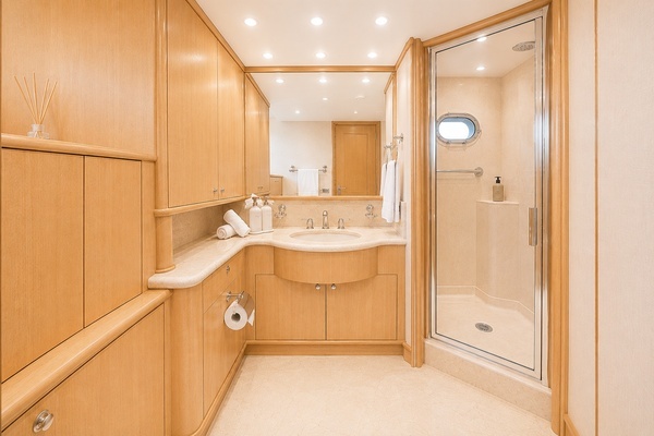 2001 Crescent 127