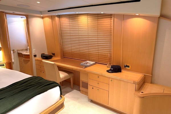 2001 Crescent 127
