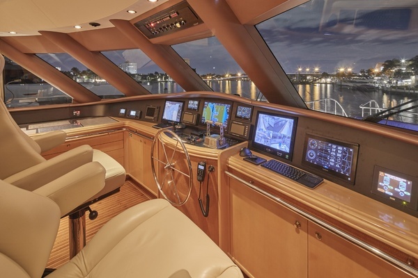 2001 Crescent 127
