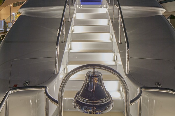 FAVOR 127ft Crescent Yacht For Sale