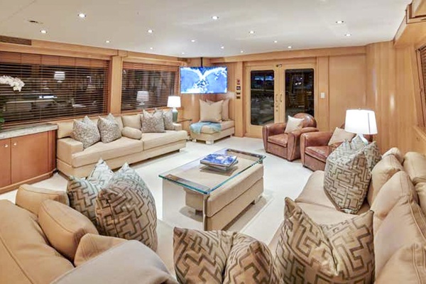 FAVOR 127ft Crescent Yacht For Sale