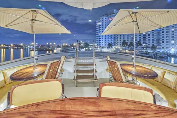 FAVOR 127ft Crescent Yacht For Sale