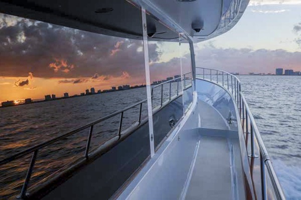 FAVOR 127ft Crescent Yacht For Sale