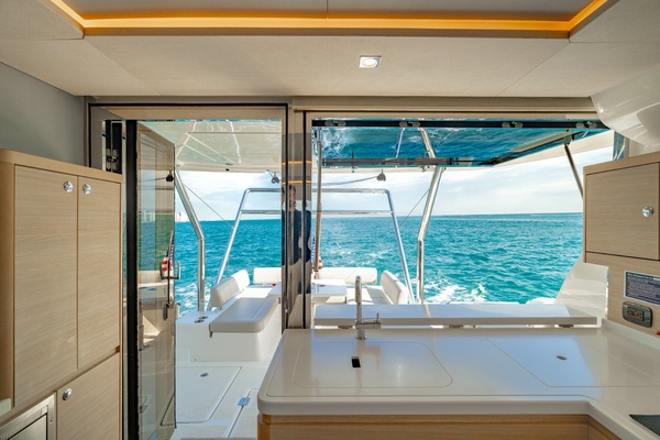 44ft Aquila Yacht For Sale