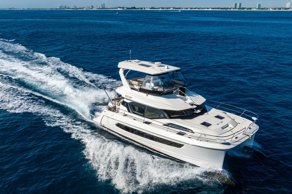 44ft Aquila Yacht For Sale