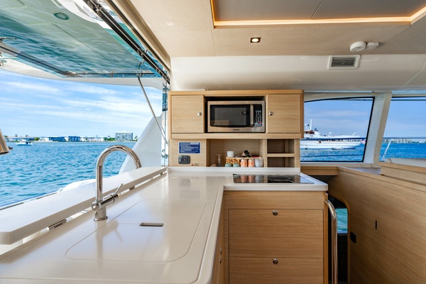 44ft Aquila Yacht For Sale