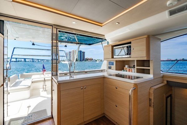 44ft Aquila Yacht For Sale