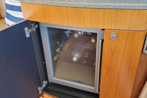 Changing Seas 60ft Sea Ray Yacht For Sale