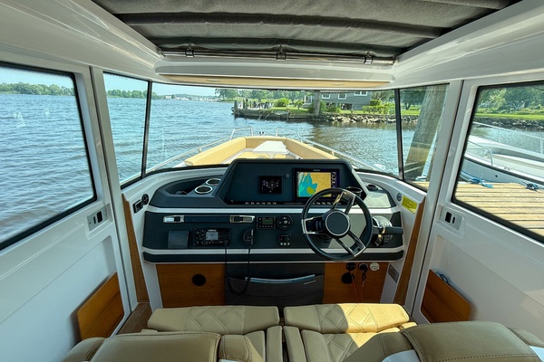 28ft Axopar Yacht For Sale