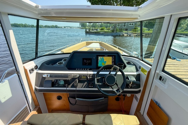 28ft Axopar Yacht For Sale