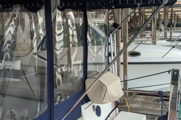 32ft Maxum Yacht For Sale