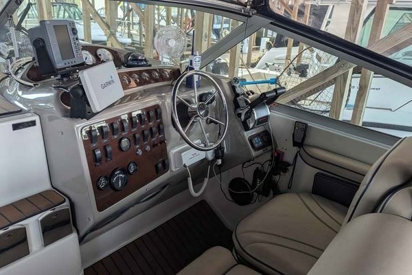 Photo of the 1994 Maxum 3200 SCR