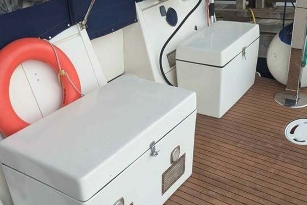 32ft Maxum Yacht For Sale