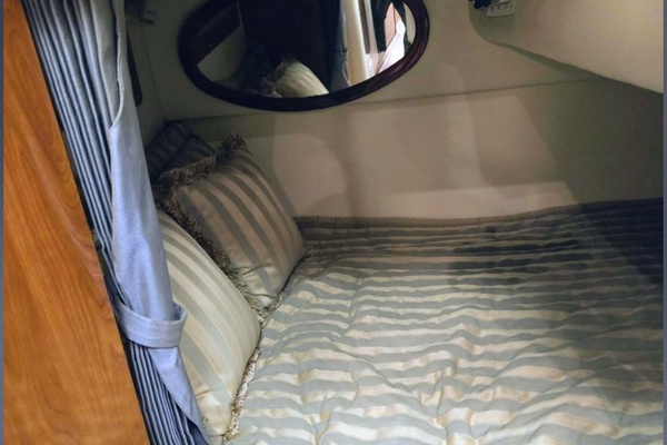 Yasmine III 29ft Four Winns Yacht For Sale