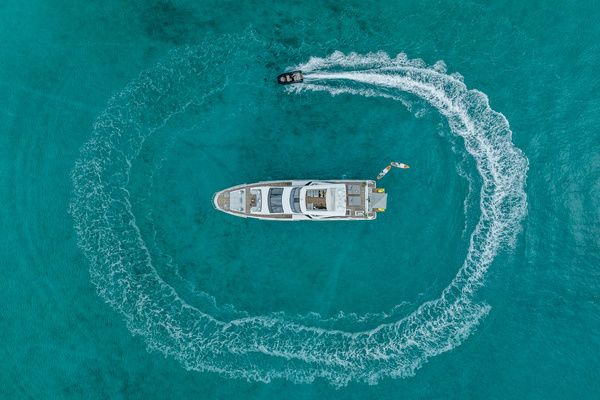 87ft Azimut Yacht For Sale