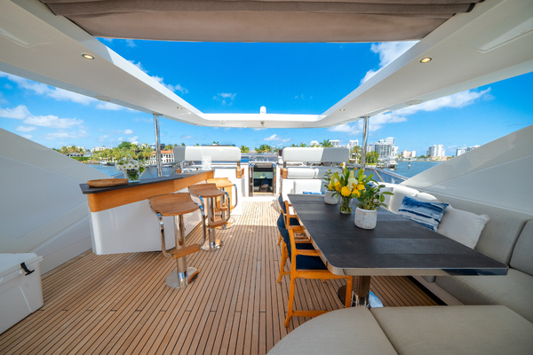 87ft Azimut Yacht For Sale