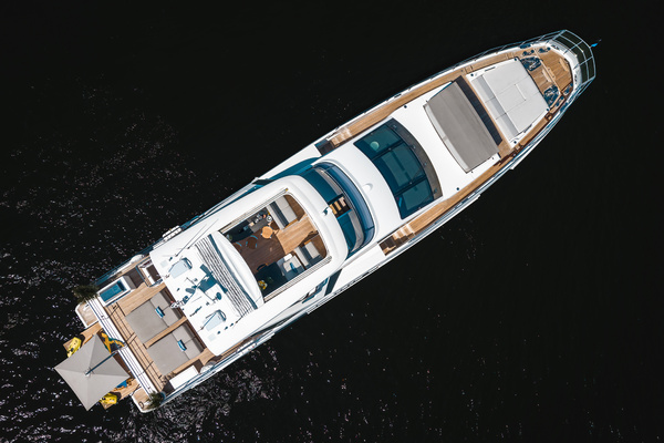 87ft Azimut Yacht For Sale