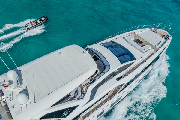 87ft Azimut Yacht For Sale