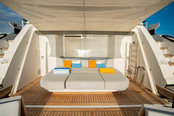 118ft Azimut Yacht For Sale
