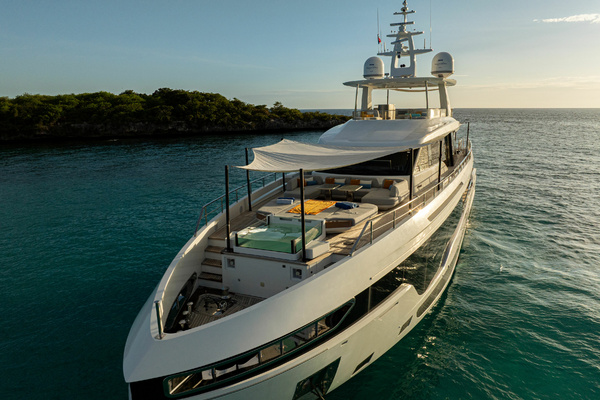118ft Azimut Yacht For Sale