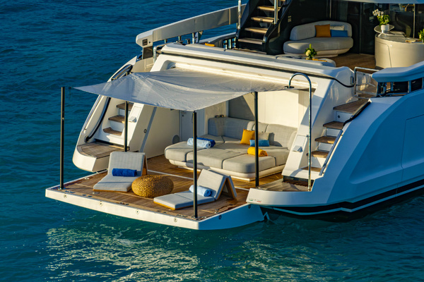 118ft Azimut Yacht For Sale