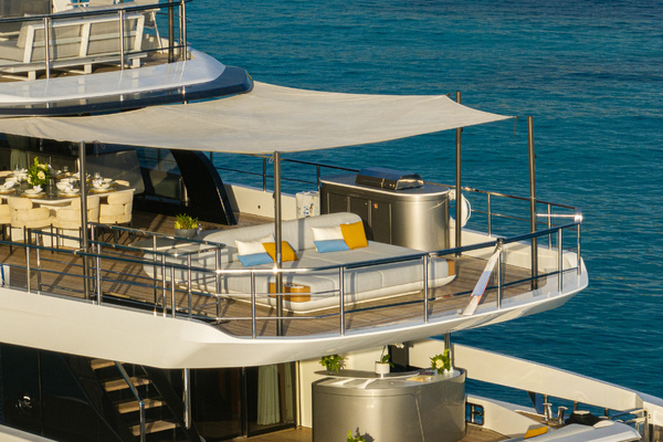 118ft Azimut Yacht For Sale