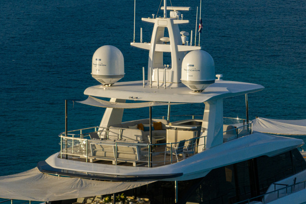 118ft Azimut Yacht For Sale