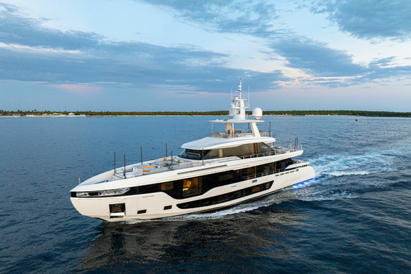 118ft Azimut Yacht For Sale