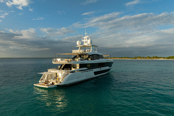 118ft Azimut Yacht For Sale