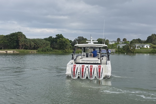2021 Boston Whaler 42