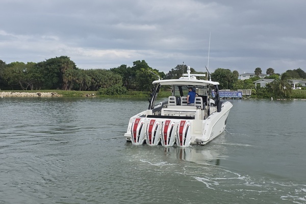 2021 Boston Whaler 42