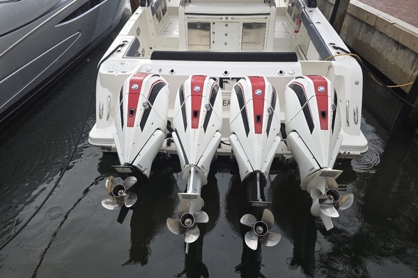 2021 Boston Whaler 42