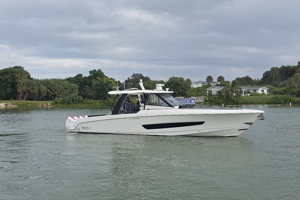 2021 Boston Whaler 42
