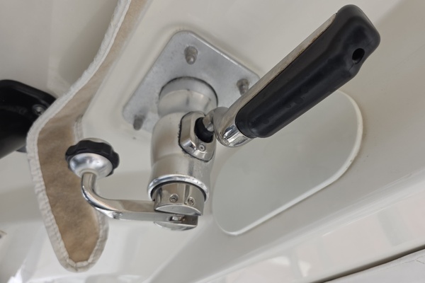 2021 Boston Whaler 42